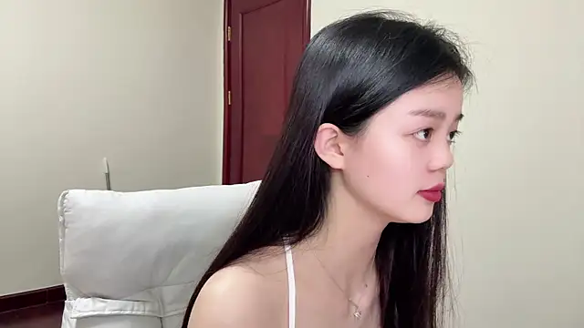 Snapshot of Nicole-13 chatting on 04-09-26, 01:27 Nicole-13 online show from 04-09-26, 01:27