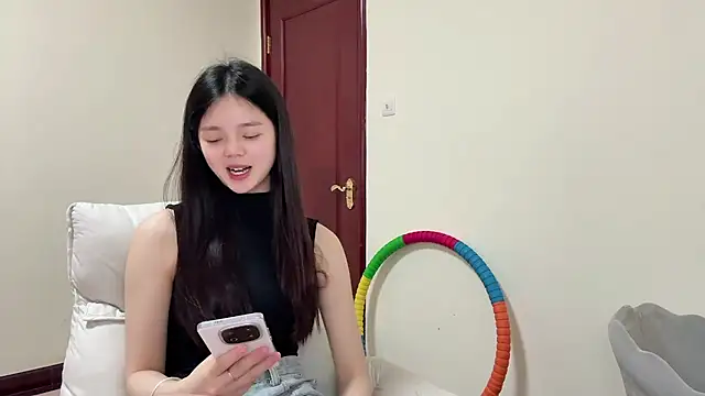 Snapshot of Nicole-13 chatting on 04-15-26, 02:40 Nicole-13 online show from 04-15-26, 02:40