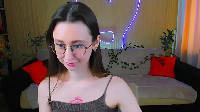 YourLovellyStory online show from 05-09-26, 01:49