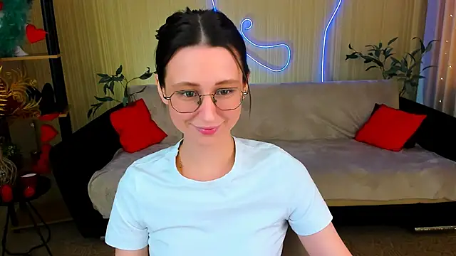 YourLovellyStory online show from 07-04-26, 12:22