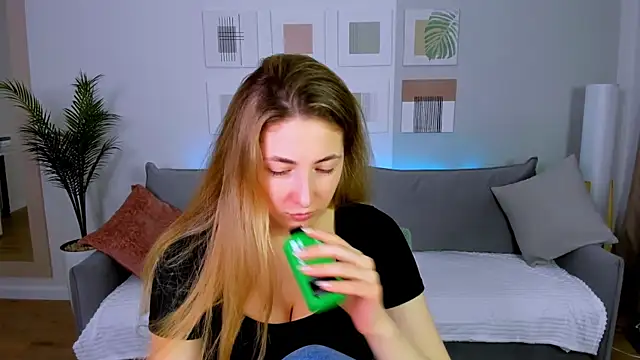 SensitiveSooul online show from 04-15-26, 07:43