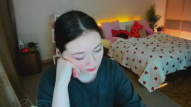 AlluringLookk online show from 02-15-26, 08:35