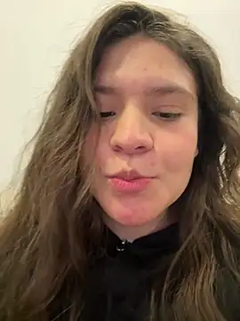 Emilyybennet  online show from 06-04-26, 03:23