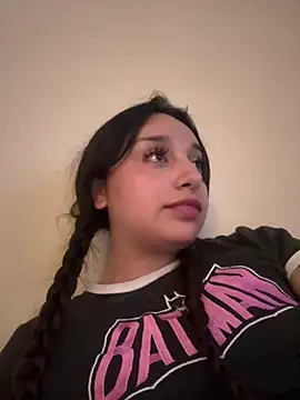 CharmingMaddie online show from 05-23-26, 05:01
