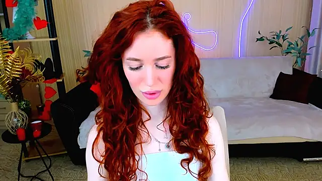 Snapshot of ChristinaConteeree chatting on 06-27-26, 07:19 ChristinaConteeree online show from 06-27-26, 07:19
