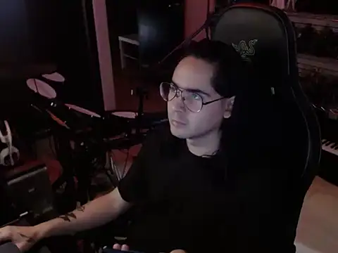 Snapshot of dorrey21 chatting on 10-13-25, 05:13 dorrey21 online show from 10-13-25, 05:13