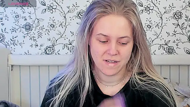 AngelAnty online show from 05-17-26, 05:09