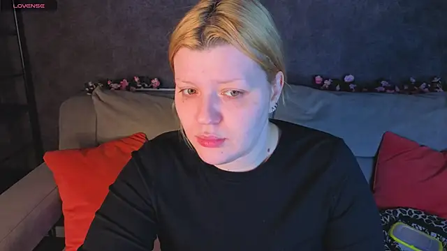 Michele Greenn online show from 05-18-26, 01:02