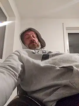 Snapshot of Flotschy85 chatting on 02-22-26, 08:24 Flotschy85 online show from 02-22-26, 08:24