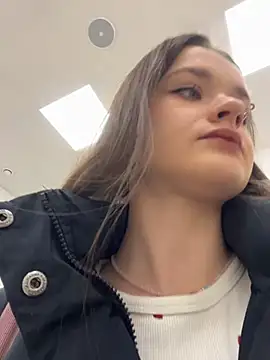 Snapshot of KittyQueeny chatting on 01-15-26, 11:15 KittyQueeny online show from 01-15-26, 11:15