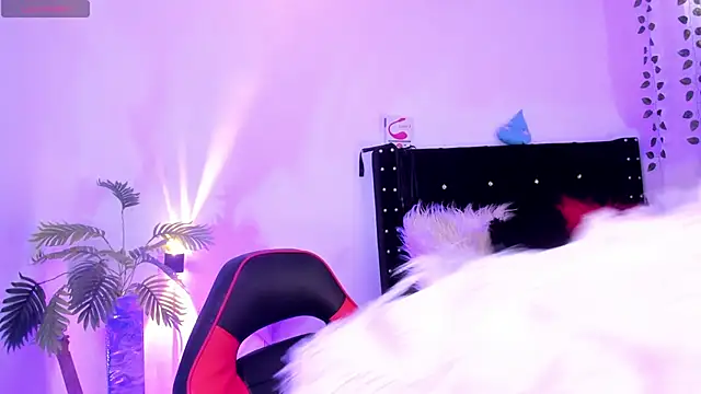 Cooperrosscute233 online show from 02-12-26, 07:20