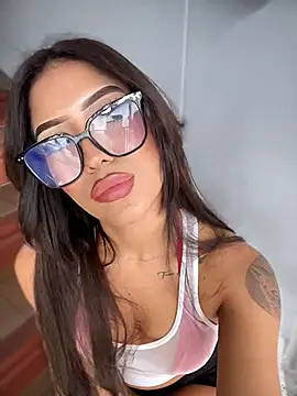 Snapshot of MystiqueXXX chatting on 06-02-26, 01:02 MystiqueXXX online show from 06-02-26, 01:02