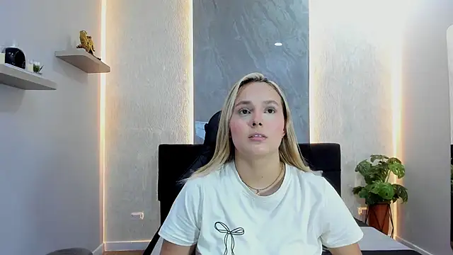 Emmaa white  online show from 05-25-26, 05:30