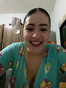 Snapshot of IvettSt_ chatting on 01-06-26, 04:27 IvettSt online show from 01-06-26, 04:27