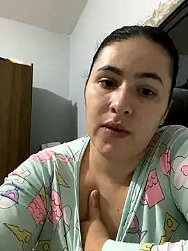 Snapshot of IvettSt_ chatting on 01-12-26, 04:18 IvettSt online show from 01-12-26, 04:18