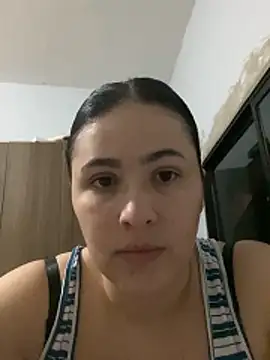 Snapshot of IvettSt_ chatting on 01-16-26, 04:05 IvettSt online show from 01-16-26, 04:05