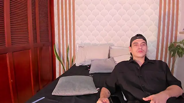 Cristian blaze online show from 06-19-26, 05:28