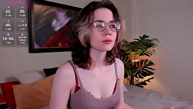 Sunny Teaze online show from 02-17-26, 07:27