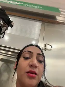 Ninabigtitied online show from 11-06-25, 01:06