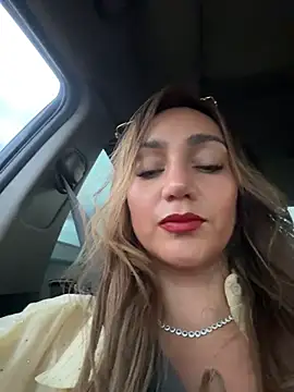 Ninabigtitied online show from 05-22-26, 10:59