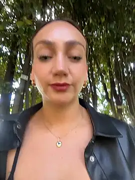 Ninabigtitied online show from 05-26-26, 07:32