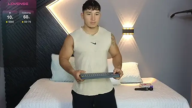 Horny nick18 online show from 02-10-26, 01:15