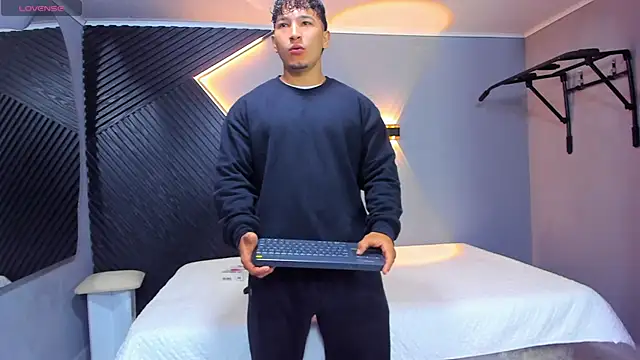 Horny nick18 online show from 03-29-26, 11:21