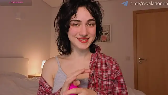 Snapshot of revalation_ chatting on 01-15-26, 03:38 revalation online show from 01-15-26, 03:38