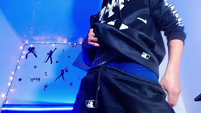 Snapshot of pitersonntt chatting on 03-22-26, 03:21 pitersonntt online show from 03-22-26, 03:21