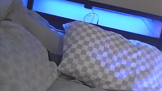 sarahkat86 online show from 03-03-26, 12:28