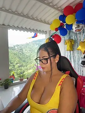 samanthahut1 online show from 06-17-26, 09:05