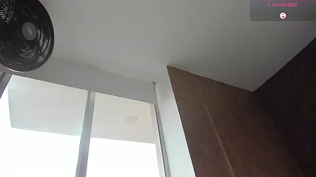 sweet  vanessa1 online show from 03-05-26, 10:50