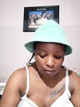 Snapshot of Yummyboomsbb chatting on 03-23-26, 09:24 Yummyboomsbb online show from 03-23-26, 09:24