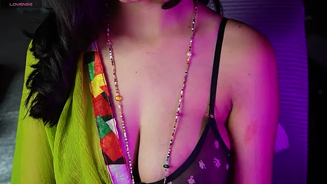 Snapshot of NidhiChandra chatting on 03-31-26, 09:21 NidhiChandra online show from 03-31-26, 09:21