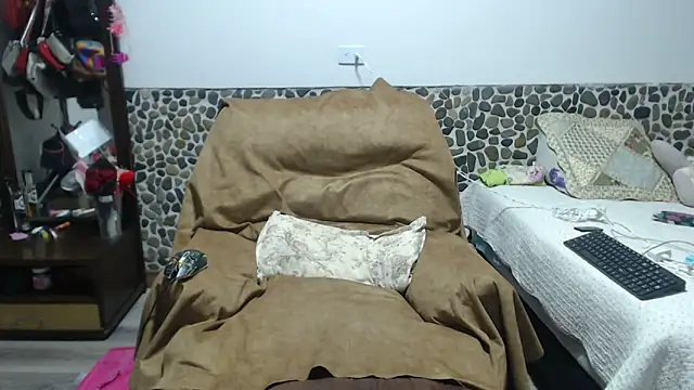 Miilu74 online show from 02-21-26, 03:29