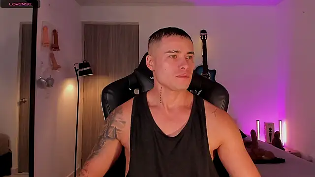 Snapshot of connorsmiith chatting on 07-09-26, 11:47 connorsmiith online show from 07-09-26, 11:47