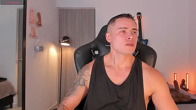 Snapshot of connorsmiith chatting on 07-15-26, 04:23 connorsmiith online show from 07-15-26, 04:23