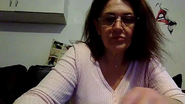 Snapshot of RubyyRosee chatting on 03-25-26, 06:41 RubyyRosee online show from 03-25-26, 06:41