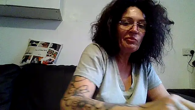 Snapshot of RubyyRosee chatting on 06-11-26, 05:38 RubyyRosee online show from 06-11-26, 05:38