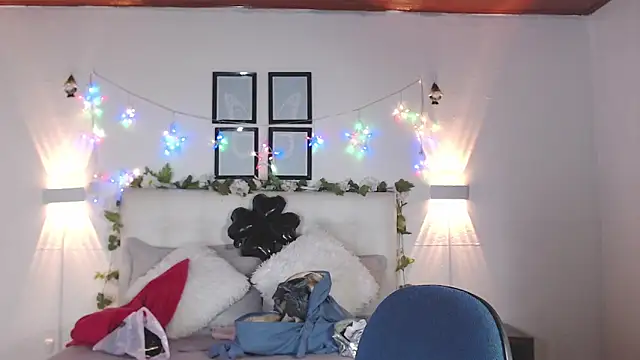 Megan 05  online show from 04-14-26, 07:20