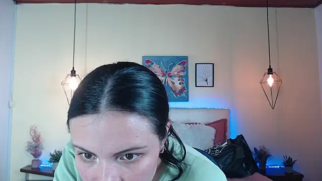 Snapshot of Megan_05_ chatting on 06-30-26, 06:42 Megan 05 online show from 06-30-26, 06:42