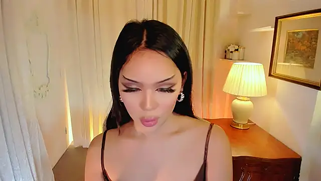 Snapshot of MS_LUNA chatting on 05-06-26, 11:10 MS LUNA online show from 05-06-26, 11:10