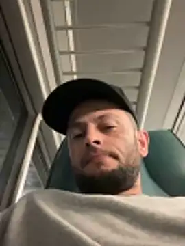 Snapshot of Carlosmauricio123 chatting on 03-01-26, 02:13 Carlosmauricio123 online show from 03-01-26, 02:13