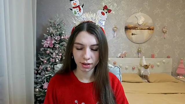 Snapshot of KellyShines chatting on 12-22-25, 03:31 KellyShines online show from 12-22-25, 03:31