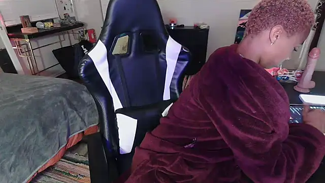 Snapshot of tsunamitori chatting on 11-14-25, 04:44 tsunamitori online show from 11-14-25, 04:44