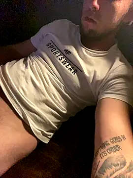 Snapshot of MikeFake chatting on 12-14-25, 01:00 MikeFake online show from 12-14-25, 01:00