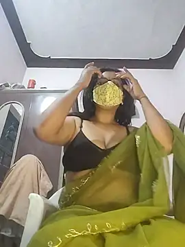 Snapshot of sexy_aaru chatting on 06-18-26, 06:01 sexy aaru online show from 06-18-26, 06:01