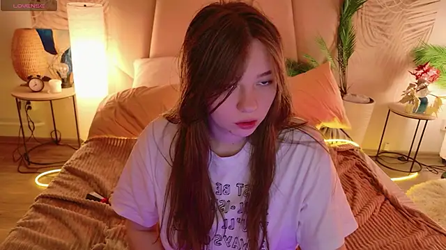 Moon  Bunny online show from 04-10-26, 12:10