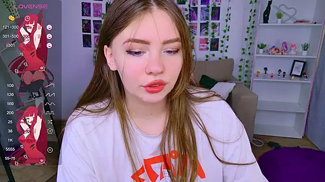 Moon  Bunny online show from 04-11-26, 12:20