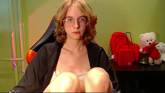 juicyPenny online show from 07-19-26, 01:15